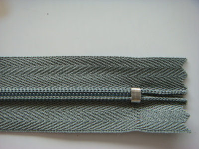 【中國拉鏈?zhǔn)笾放?重慶穿心拉鎖 產(chǎn)品暢銷海內(nèi)外】價(jià)格,廠家,圖片,拉鏈,三力(福建)拉鏈-